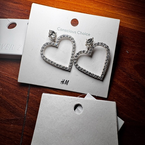 Miscellaneous Jewelry Bundle - Picture 5 of 11